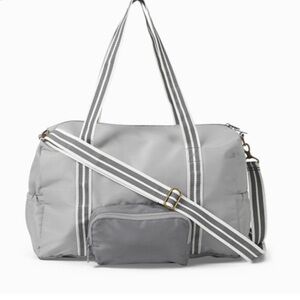 Thirty-one Pack-away Duffle in Whisper Grey Colorblock